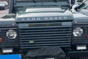 Land Rover Defender 90 2.4 Td4 - 2010