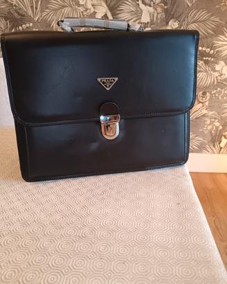 borsa ventiquattrore copia prada