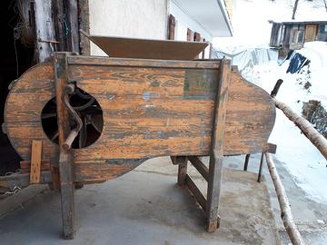 antico attrezzo usato in agricoltura