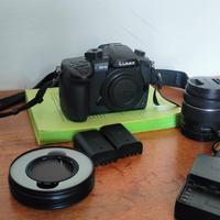Lumix GH5 + Lumix G Vario 14-42mm e accessori