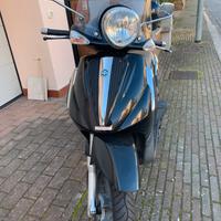 Scooter Beverly  tourer 250