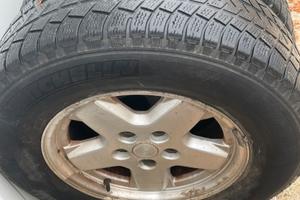 4 cerchi jeep Cherokee da 16”