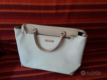 Borsa chiara elegante pelle