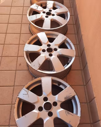 Cerchi in lega Micra K12