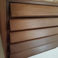 Piccola cassettiera portagioie