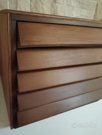 Piccola cassettiera portagioie