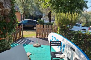 Roulotte con veranda e tettoia