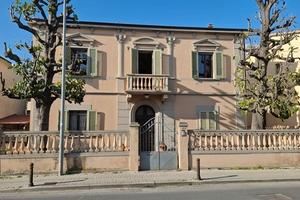 Villa indipendente con giardino