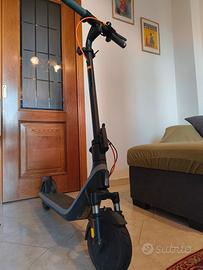 Ninebot E2 plus II monopattino elettrico 