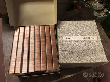 Punti metallici diverse misure