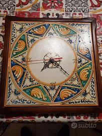 Orologio in ceramica di Caltagirone
