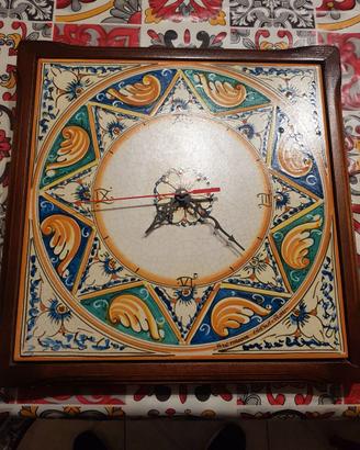 Orologio in ceramica di Caltagirone
