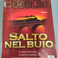 Clive Clusser-Salto nel buio 