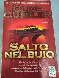 Clive Clusser-Salto nel buio 