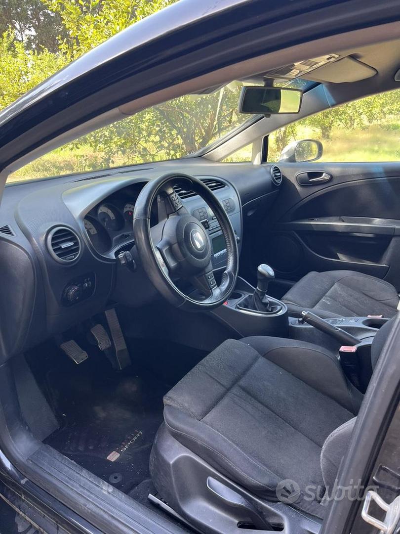 Seat Leon 2006 photo 3