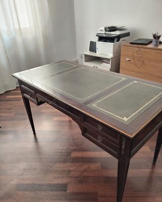 scrivania in stile 