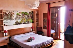 Camera con letto matrimoniale