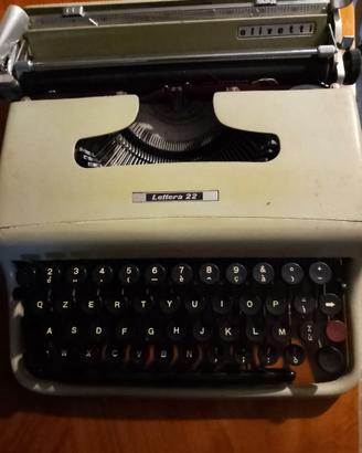 2 Macchine  da scrivere Olivetti