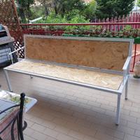 panchina da giardino o terrazza 