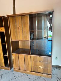 Mobilio in legno