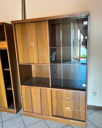 Mobilio in legno