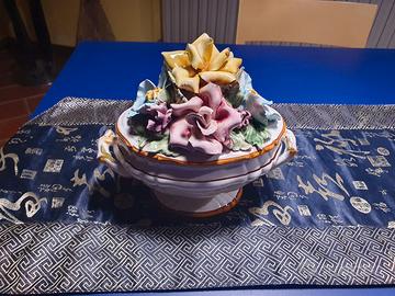 Soprammobile in ceramica d'arte