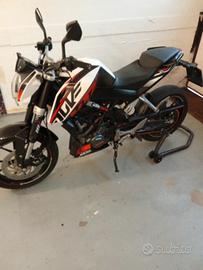  ktm duke 125  anno 2016 