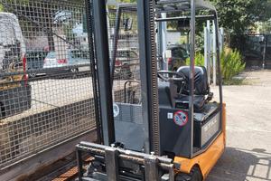 Carrello elevatore elettrico 1500kg marca Still