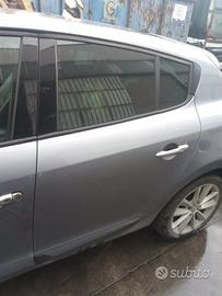 Porta posteriore sx renault megane III anno 2008