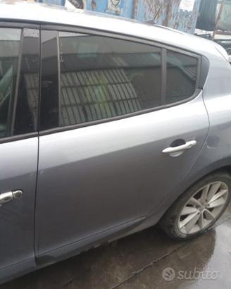 Porta posteriore sx renault megane III anno 2008