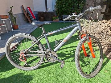 mountain bike 24" rockrider