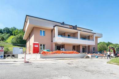 2 LOCALI A VIGNOLA