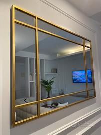 Specchio finestrato dorato