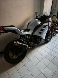 Moto Kawasaki Ninja 300 ABS