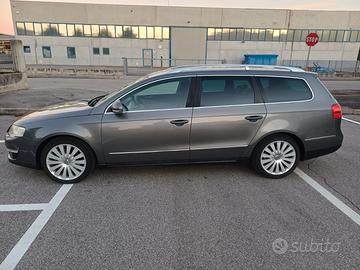 VW PASSAT Variant 2.0 TDI 170 Cv. + cerchi-gom inv