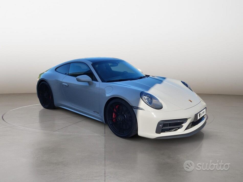 Porsche 911 (992)
