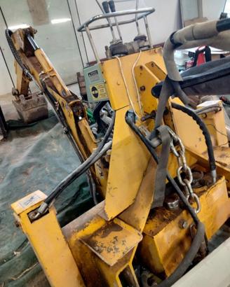 Escavatore per trattore Antonini Dumbo 220a