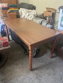 Tavolo da pranzo allungabile in legno