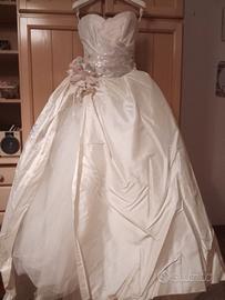 Abito da sposa Atelier Aimeè ed accessori