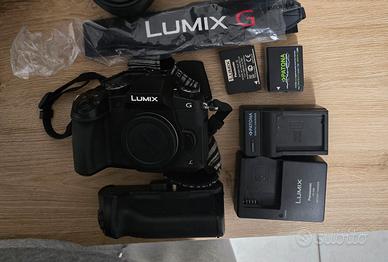 LUMIX G80 4k (CORPO) + 2 BATTERIE + BATTERY GRIP