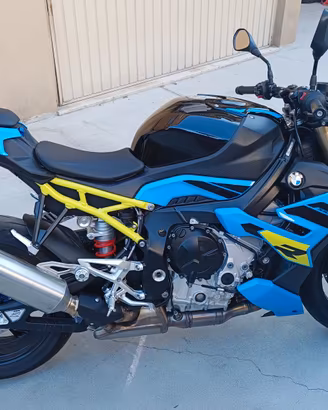   BMW S1000 R 
