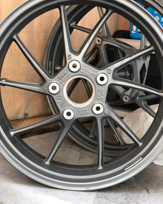 Cerchi gs 1250 /1200 kil 2000