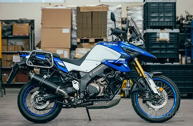 Special Titanium Black Suzuki V-Strom 1050 2021-