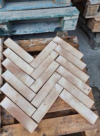 Pavimento/rivestimento in cotto chiaro