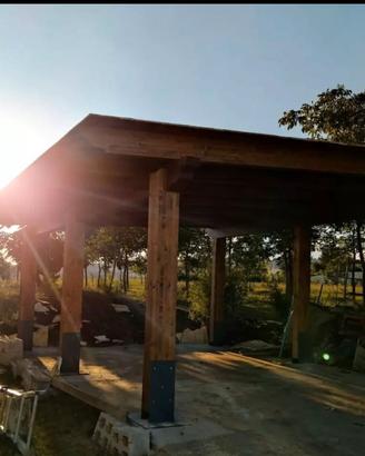 Tettoie in legno lamellare e strutture su misura