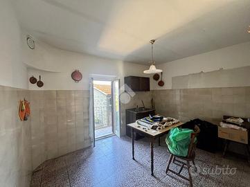 CASA INDIPENDENTE A MONTEFIASCONE