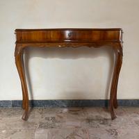 Consolle stile Liberty