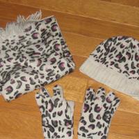 Guanti, sciarpa e berretto