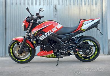 Suzuki gsr 600