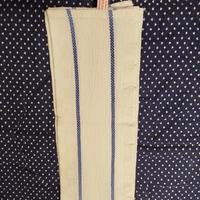 asciugamano da cucina con riga blu